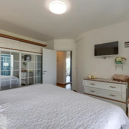 Holiday home Moonstone *